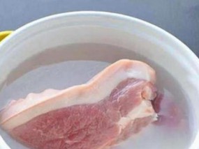 如何辨别冰箱里的猪肉好坏（一起学习如何选购和保存猪肉吧）