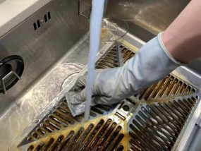 崇明区单位油烟机清洗方法（打造清洁环保的工作场所）