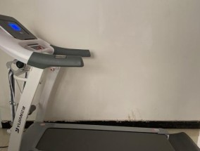 跑步机耗电原因解析（揭秘跑步机耗电的原因及节能小贴士）