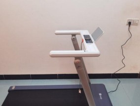 跑步机（以跑步机为工具）