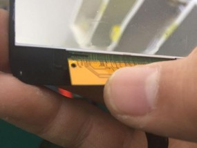 电脑显示器排线不良问题解决方案（排线故障的常见症状及修复方法）