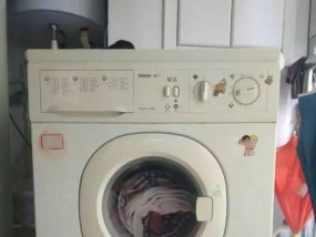 解决双缸洗衣机掉黑油问题（如何清洁双缸洗衣机）