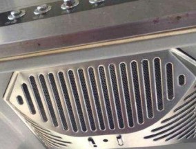 抽油烟机里油污如何彻底清洗干净？