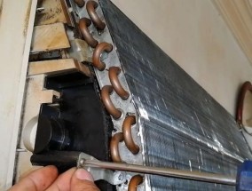 空调内机风轮清洗方法（轻松解决空调内机风轮清洗难题）