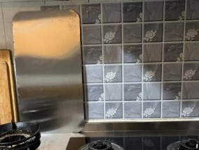 如何拆下以立匠油烟机进行清洗（简单步骤帮您轻松清洁油烟机）