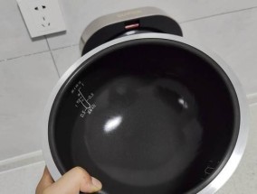 电饭煲煮饭米泡不软怎么办？如何调整步骤确保米饭口感？