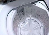 如何正确清洗洗衣机滚筒内胆（简单易行的方法让洗衣机恢复洁净）