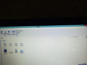 解析显示器白色亮斑的问题及解决方法（探究显示器白色亮斑产生的原因与解决方案）
