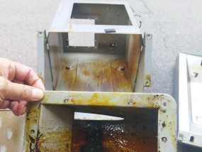 如何清洗油烟机里的烟头（掌握正确清洗方法）