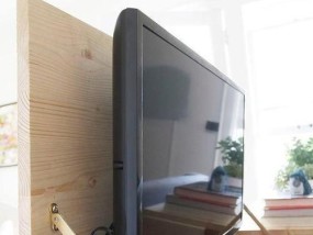电视机怎么挂在墙上安装？需要哪些工具和步骤？