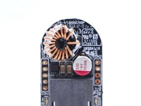 车载充电器内部电容的作用是什么？如何正确连接？