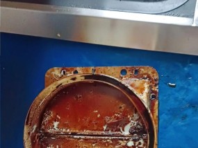 油烟机擦完后出现水印怎么办？（解决油烟机擦拭后留下的水印问题）