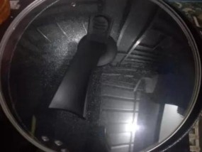 电磁炉煎鱼总粘锅的原因及解决方法（探究电磁炉煎鱼粘锅现象）