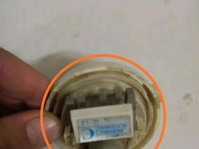 洗衣机水位传感器故障原因与维修方法（诊断和解决洗衣机水位传感器故障的实用技巧）
