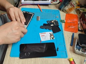 折叠屏破碎后应该怎么办？如何进行维修？