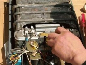 金正热水器电池更换步骤是什么？