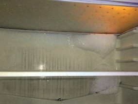 冰箱冷冻室管道结霜的原因及避免措施（冰箱冷冻室管道结霜的危害及保护方法）