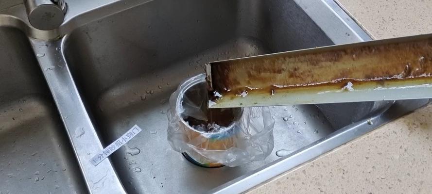如何有效清洗油烟机油垢？各种方法的优缺点是什么？  第1张