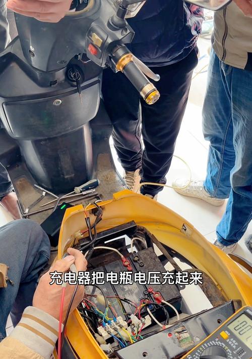 小蚂蚁充电器电压是多少？  第2张