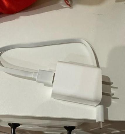 手机坐着的充电器是什么？这种充电器有何优势？  第1张